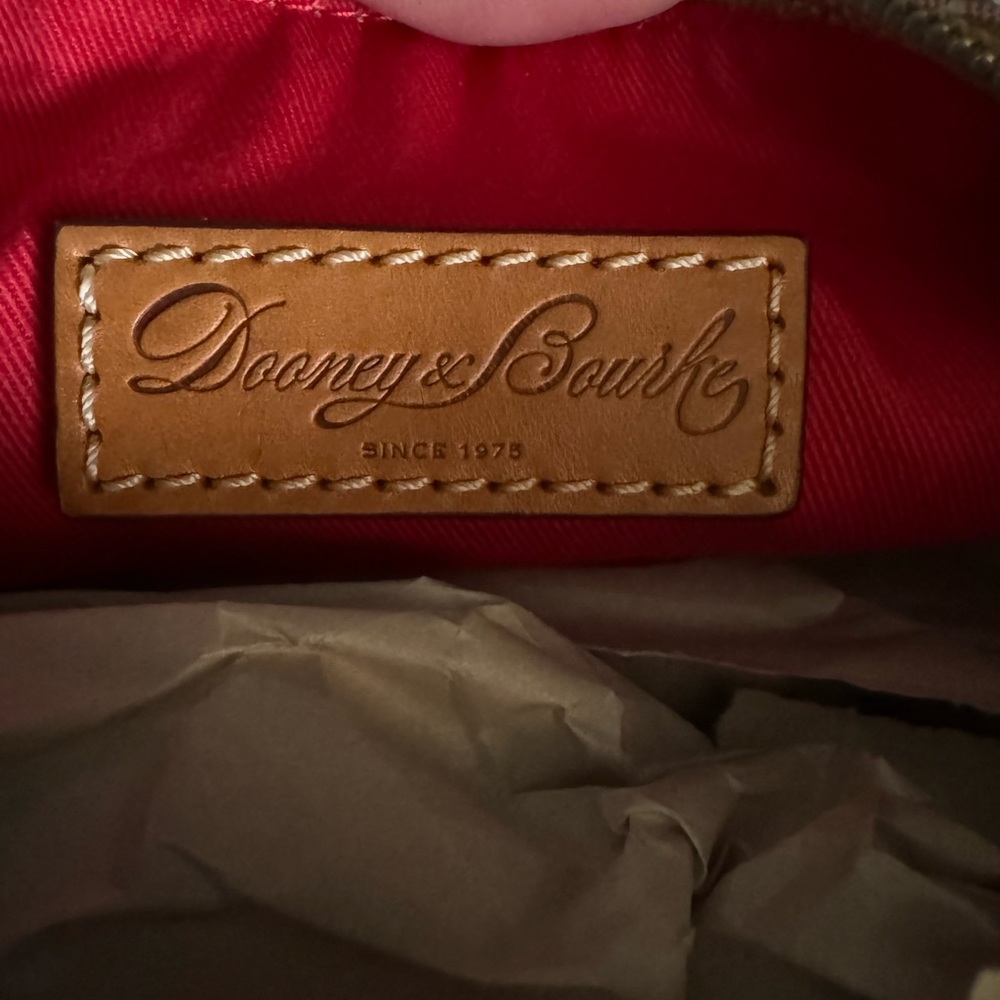 New Dooney & Bourke Pink Purse - Picture 7 of 7
